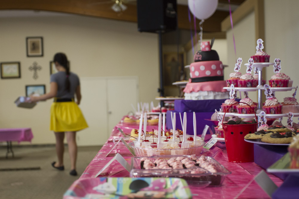 Minnie Mouse Dessert Table-018